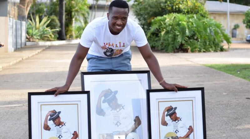 UGatsheni ubonga abalandeli, uza nomculo omusha ngoDisemba