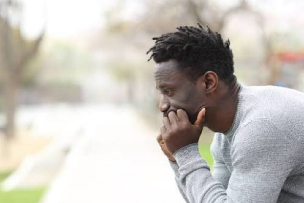 Izimpawu ezinhlanu zokukhathazeka amadoda okungafanele azizibe